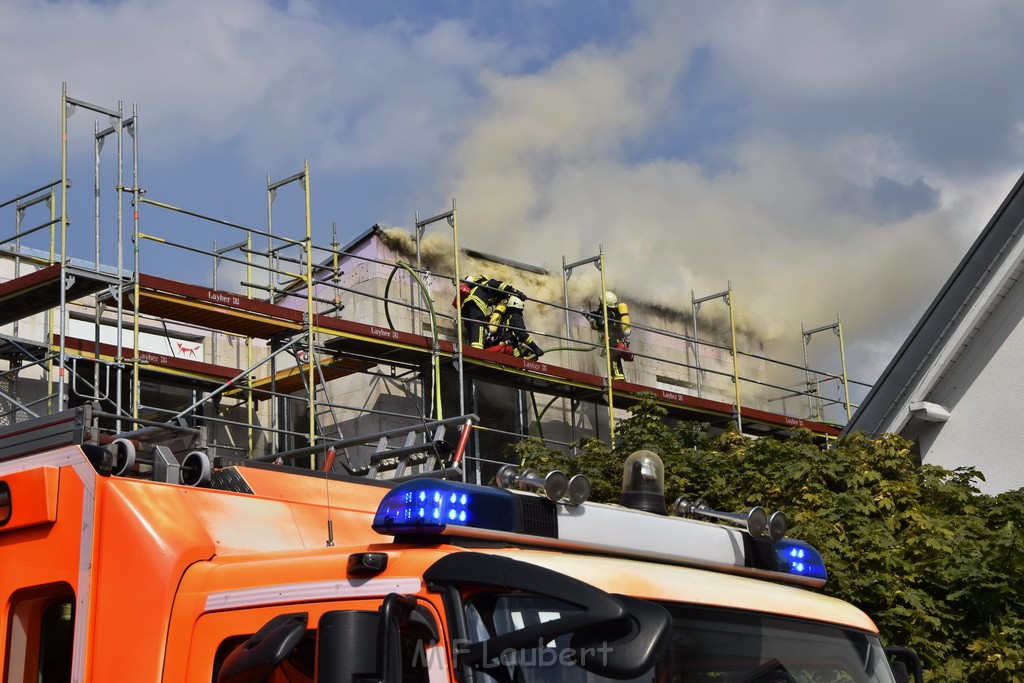 Dachstuhlbrand Koeln Poll Geislarerstr P082.JPG - Miklos Laubert